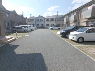 駐車場に車を止められます