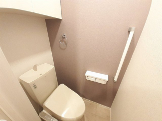 ゆったりとした空間のトイレです