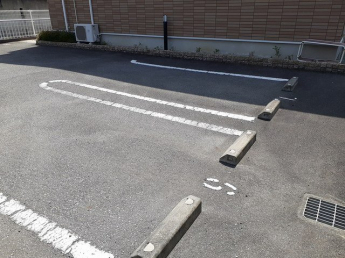 駐車場に車を止められます