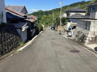 北側道路　写真撮影年月：２０２４年７月