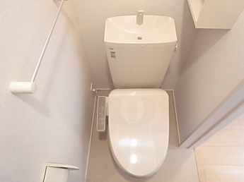 清潔感のあるトイレです