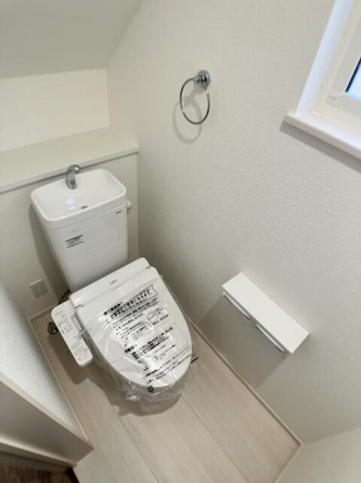 各階にトイレを設置しております！朝の忙しい時間でも家族で取り