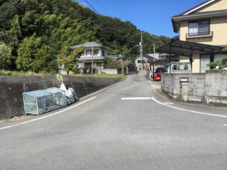 進入路への曲がり角