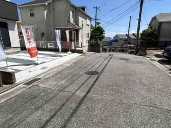 【前面道路含む現地写真】