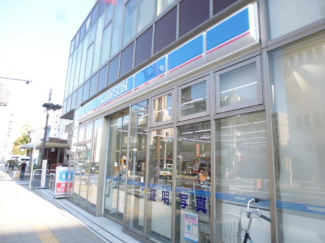 ローソン　守口駅前店まで82m