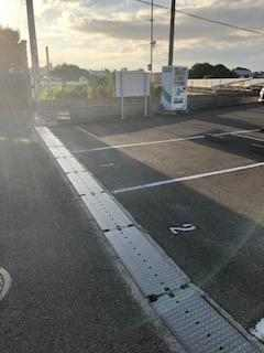 前面道路から入りやすい。