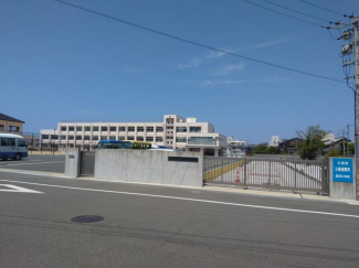 大洲市立長浜中学校まで545m