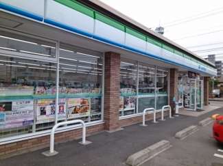 ファミリーマート松山東石井店様まで950m