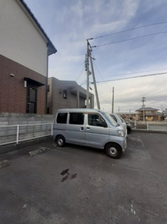 駐車場があるので、車を買う予定の方も安心です