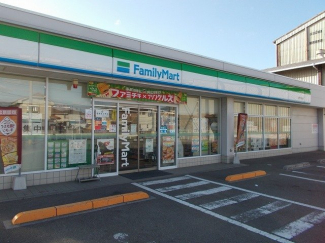 ファミリマート下吾川店様まで300m