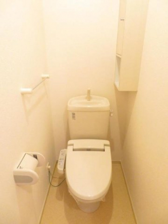 ゆったりとした空間のトイレです