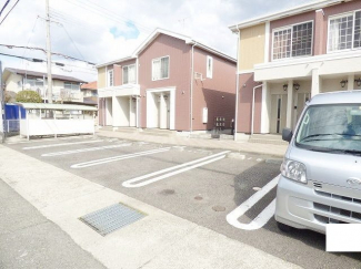 【駐車場】