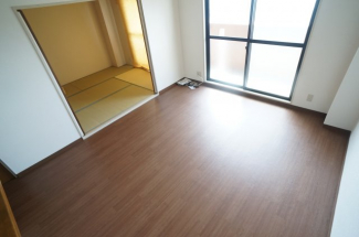 参考、同建物・反転間取りの号室