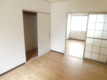 【寝室】