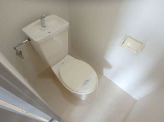 清潔感のあるトイレです