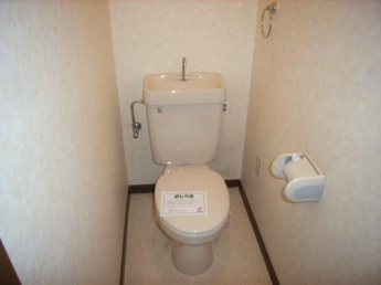 シンプルで使いやすいトイレです