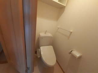 コンパクトで使いやすいトイレです