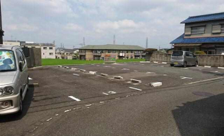 四條畷市南野２丁目の駐車場の画像