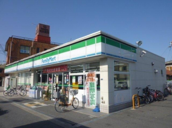 ファミリーマート京屋玉串元町店まで5m