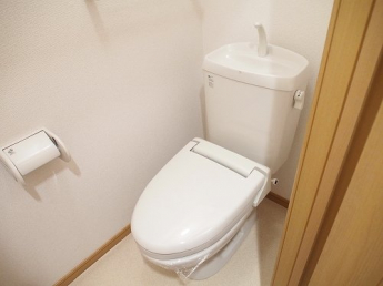 ゆったりとした空間のトイレです