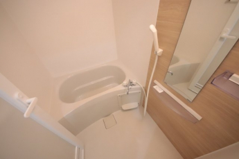 ゆったり過ごせるお風呂です