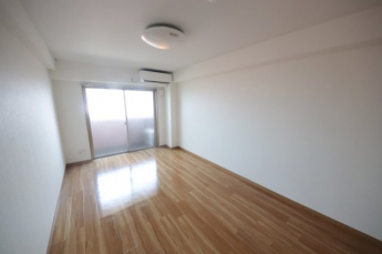 ゆったり過ごせるリビングです