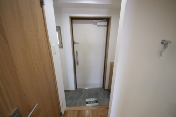 収納もある玄関です