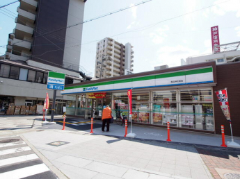 ファミリーマート長田神社前店まで352m