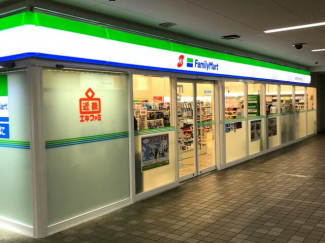 ファミリーマート近鉄新石切駅改札外店まで28m