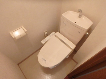 シンプルで使いやすいトイレです