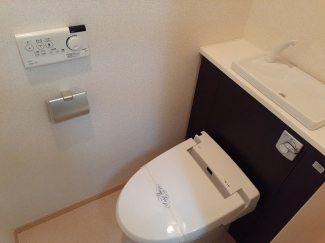 ゆったりとした空間のトイレです