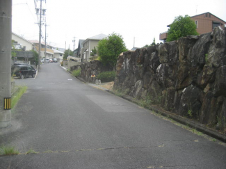 三重県名張市百合が丘東４番町の売地の画像