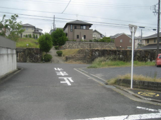 三重県名張市百合が丘東４番町の売地の画像