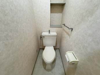 コンパクトで使いやすいトイレです