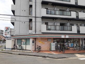 セブン-イレブン 西京極駅前店まで200m