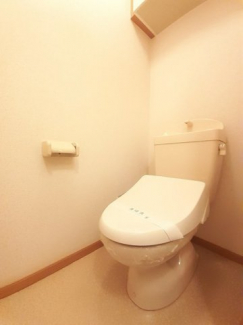 ゆったりとした空間のトイレです