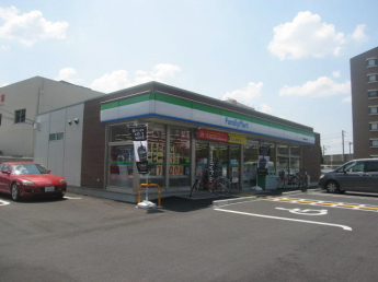 ファミリーマート四條畷岡山東店まで86m