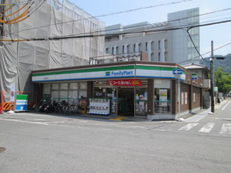 ファミリーマート四条畷駅前店まで594m