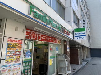 ファミリーマート薬ヒグチ天神橋二丁目店まで86m