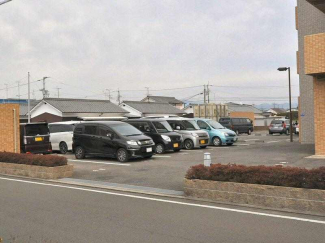 平面駐車場