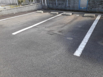 駐車場に車を止められます