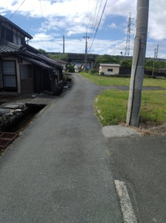 【前面道路含む現地写真】