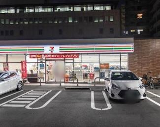 セブンイレブン大阪谷町７丁目店まで334m