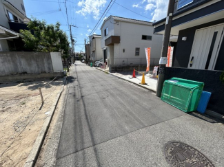 【前面道路含む現地写真】