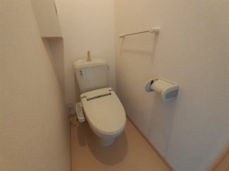 コンパクトで使いやすいトイレです