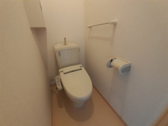 コンパクトで使いやすいトイレです