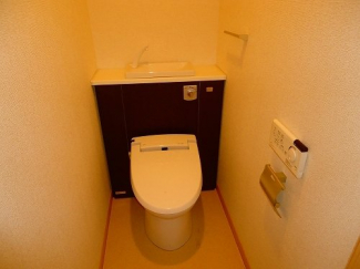 清潔感のあるトイレです