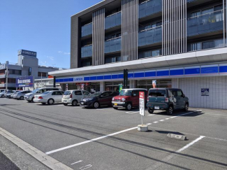 ローソン岡町店まで300m