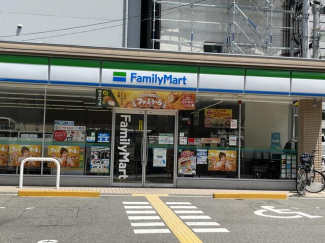 ファミリーマート内本町店まで50m