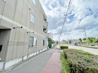 グリッター住之江　１階路面店５５．１９㎡　シャッター有　大和川通に面すの画像